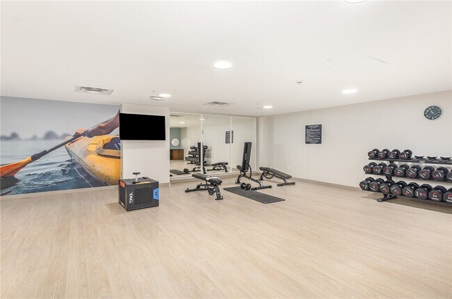 Foto del edificio - 205 Lakeshore Dr
