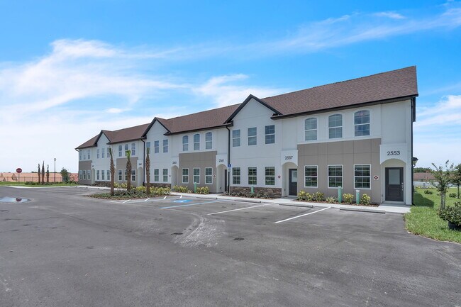 Foto del edificio - 2549 Slim Haywood Ave