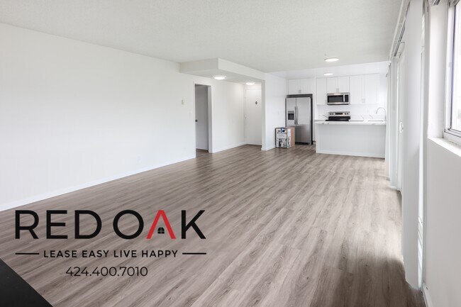 Foto del edificio - Magnificently Bright, Sunny, And Spacious ...