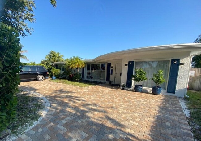 Photo - 220 SE 9th St House