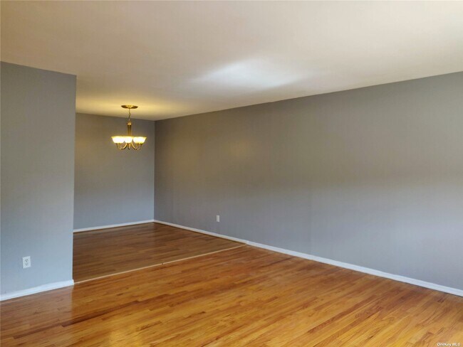 Building Photo - 137-40 Lafayette St