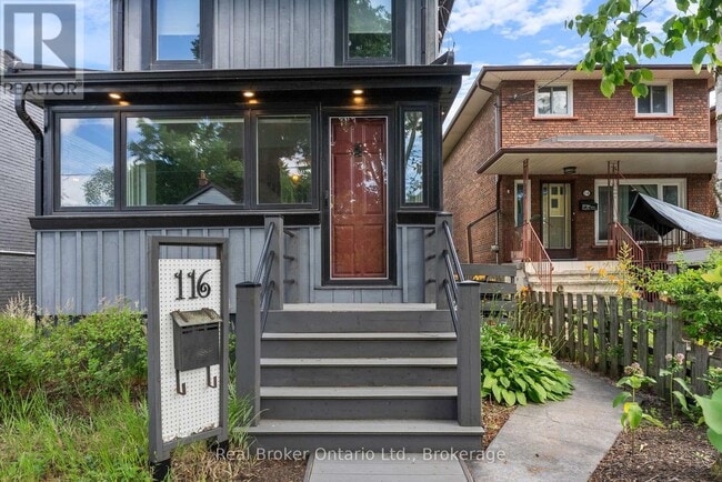 Building Photo - 116 Symons St