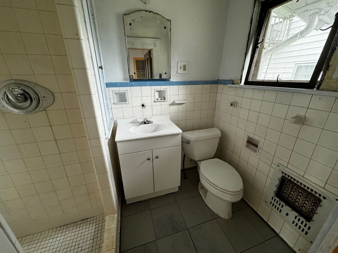Primary Photo - Prime Living: Unmatched Apartment in Canto...