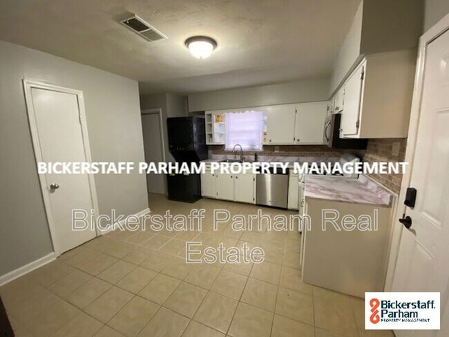 Building Photo - 4152 Bellamy Street