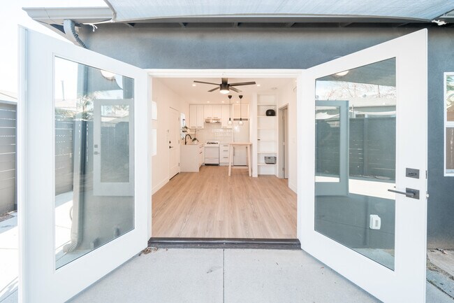 Foto del edificio - 2540 Commonwealth Ave