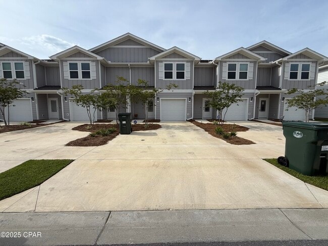 Building Photo - 1747 Jakes Dr