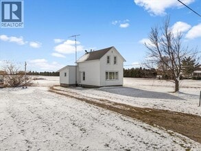 Building Photo - 1006 Mersea Road 5