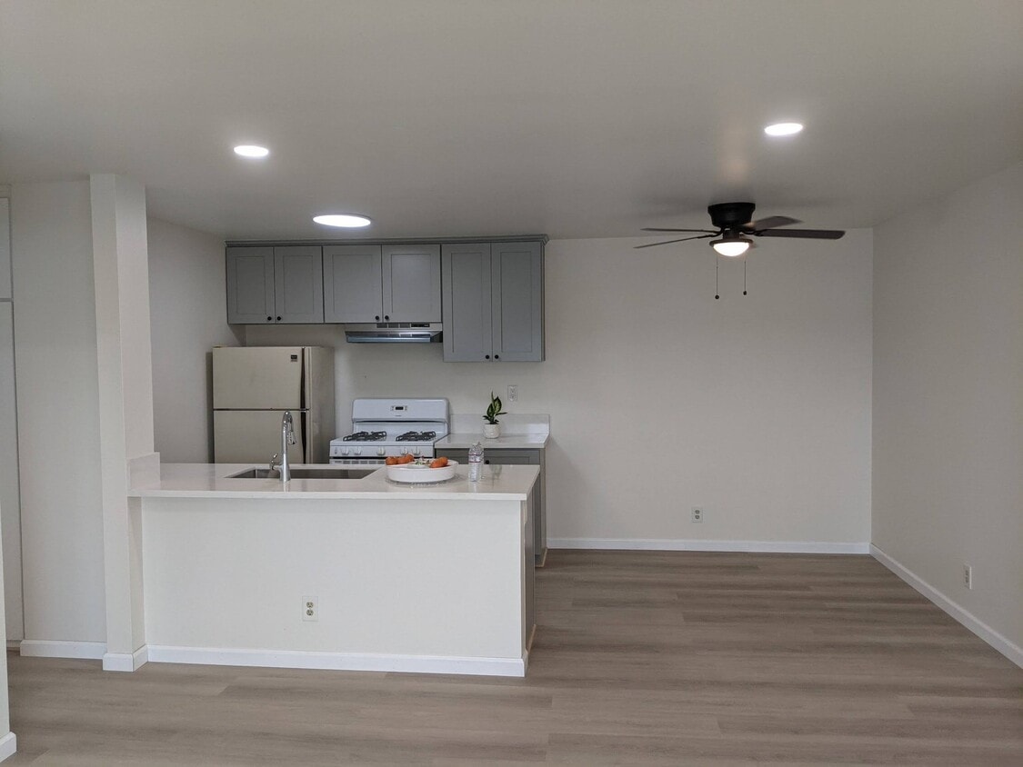 Photo - 4727 W 147th St (Lawndale, CA)