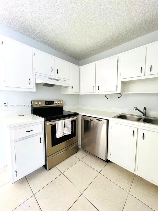 Foto del edificio - 4503 SE Ontario Dr