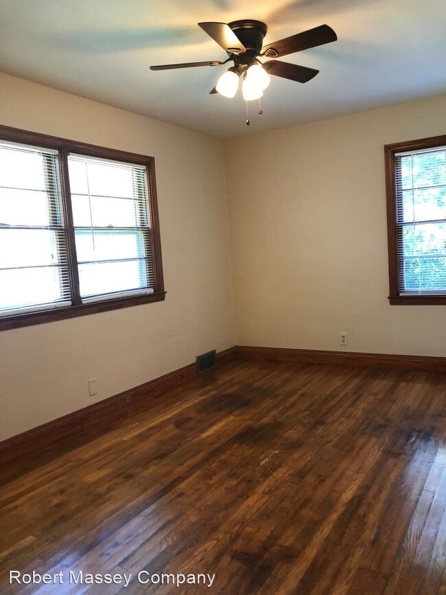 Building Photo - 4 br, 2.5 bath House - 5121 Bardstown Road