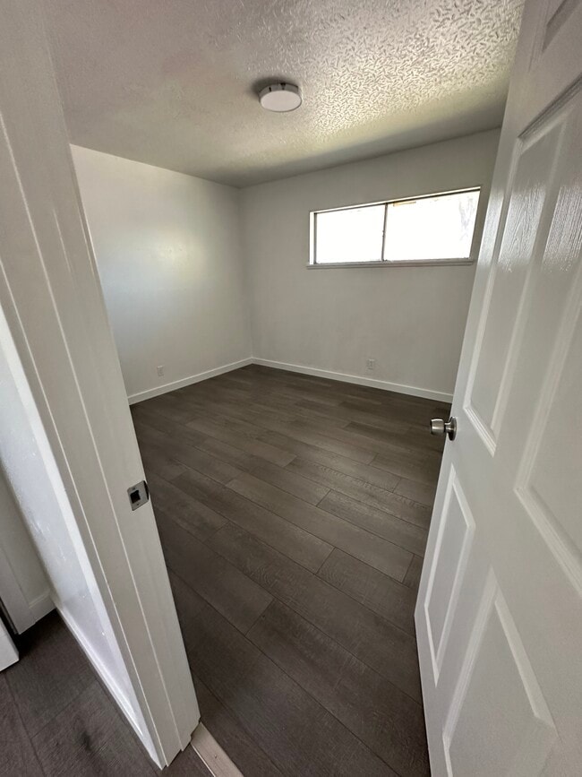 Building Photo - Harris Apartments