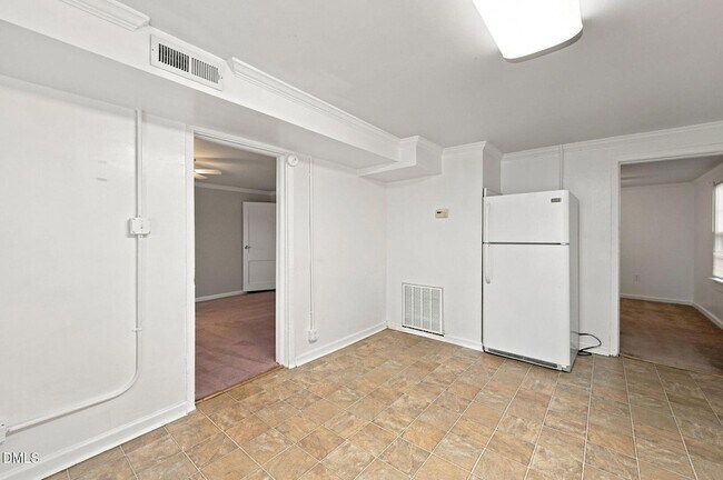 Building Photo - 101 E Woodall St