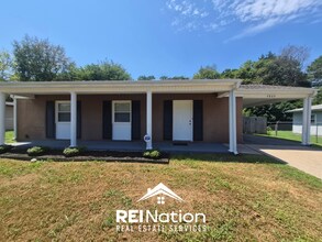 Building Photo - 4805 Padgett Dr