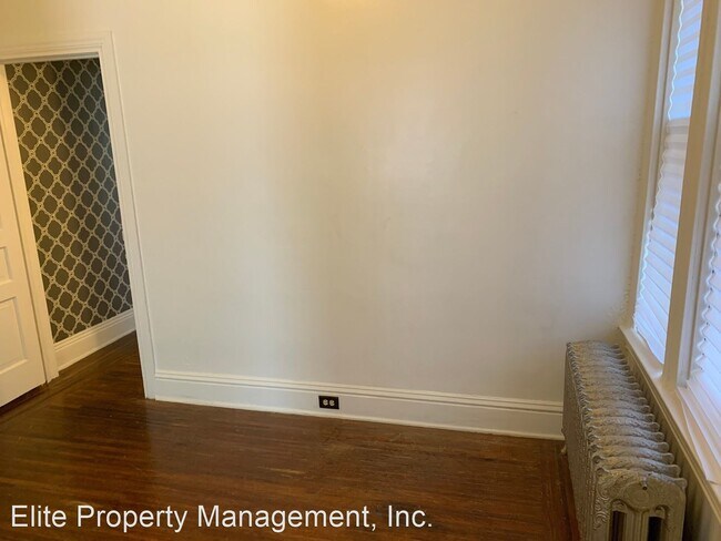 Building Photo - 1 br, 1 bath House - 643 W. Princess St., ...