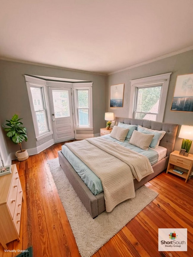 Building Photo - Beautifully 2 Bed 1 Bath remodeled townhome