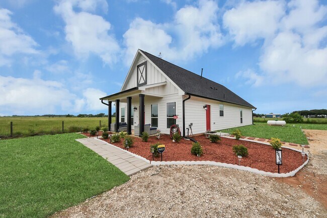 Building Photo - 20103 TX-36