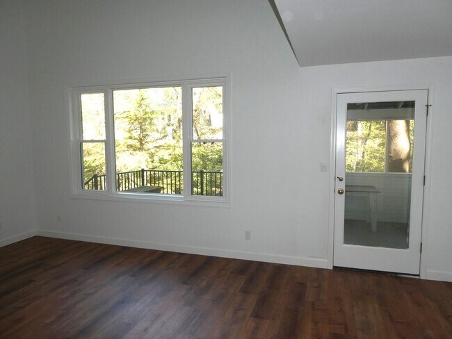 Foto del edificio - 3 Bedroom 2 Bath Home- Old South West