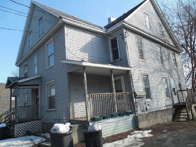 Building Photo - 229 W Main St