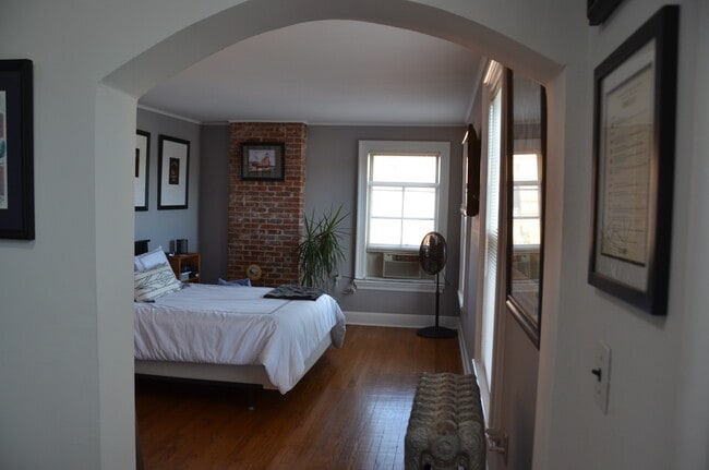 bedroom - 1 Waverly Pl