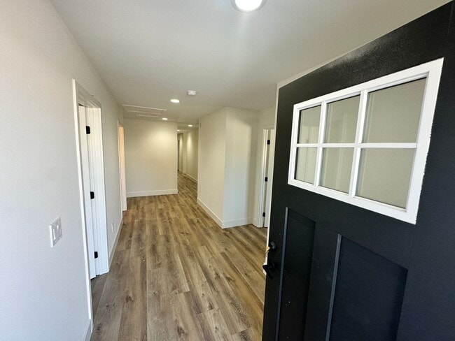 Foto del edificio - 5112 Tipton St