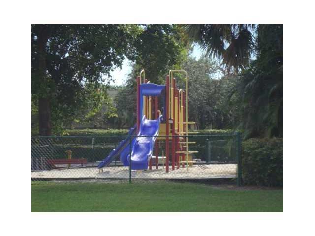 Building Photo - Excellent unit in BelaSera Condo