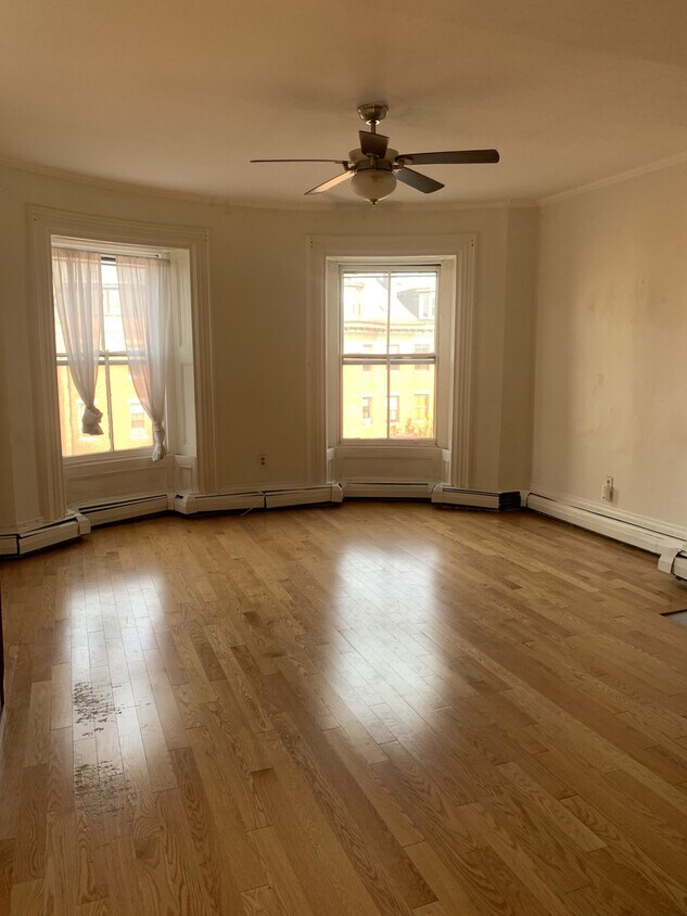 Building Photo - 511 Massachusetts Ave