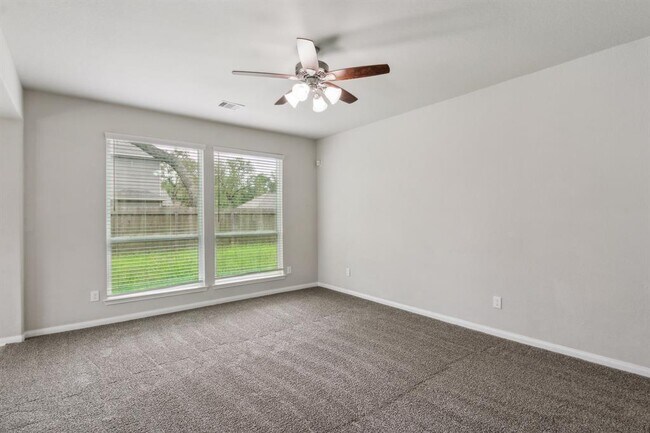 Foto del edificio - 303 Woodhaven Dr