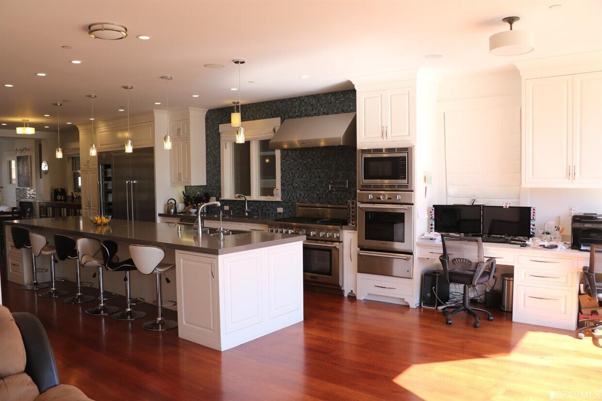 Foto principal - 3551 Sacramento St