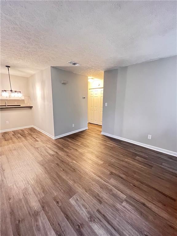 Building Photo - 662 Bellemeade Dr SW