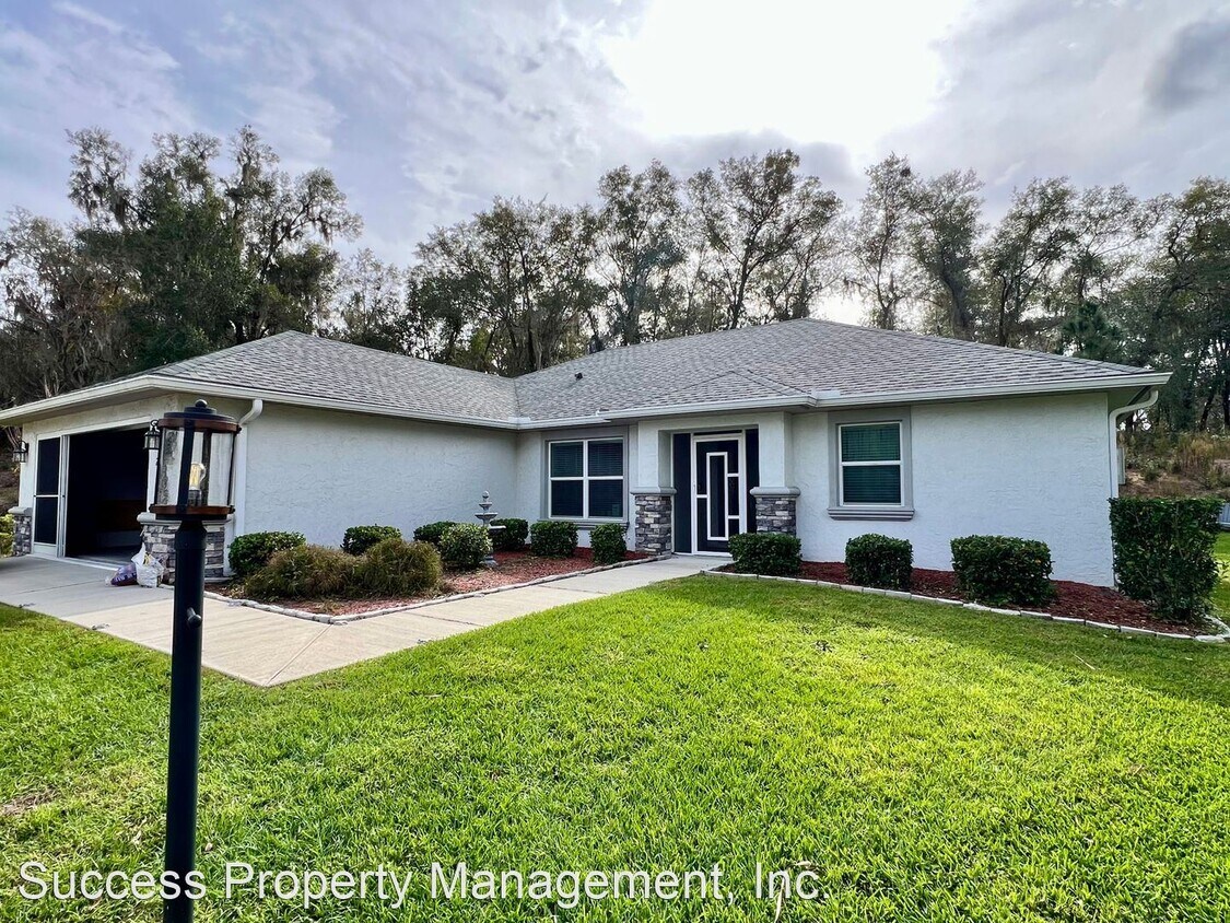 3 br, 2 bath House 2700 N Leeds Pointe House Rental in Hernando, FL