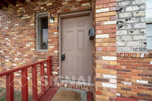Foto del edificio - 513 Tuscaloosa Ave
