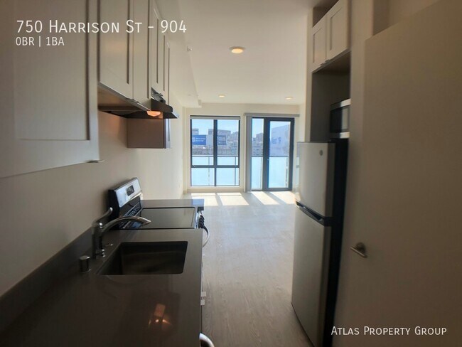 Foto del edificio - 6 WEEKS FREE! Beautiful New Studio Close t...