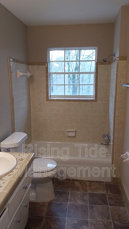 Foto del edificio - 5500 Crestview Dr