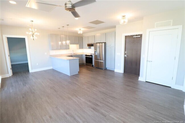 Foto del edificio - 145 S Main St