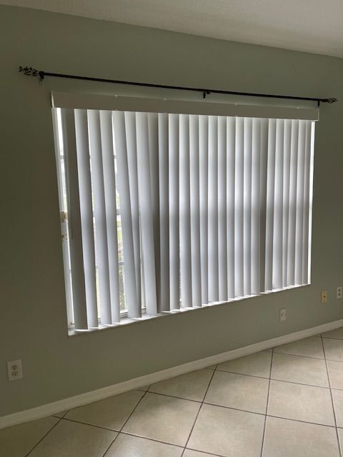 Foto del edificio - 874 Brookview Ln