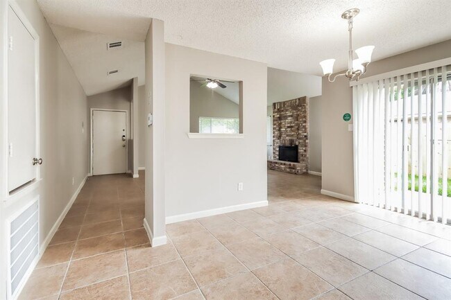 Foto del edificio - 7223 La Entrada Dr