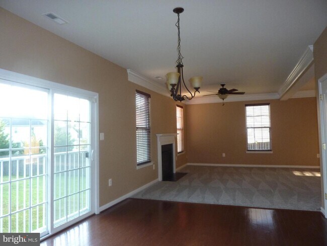 Building Photo - 114 Penderbrook Ct