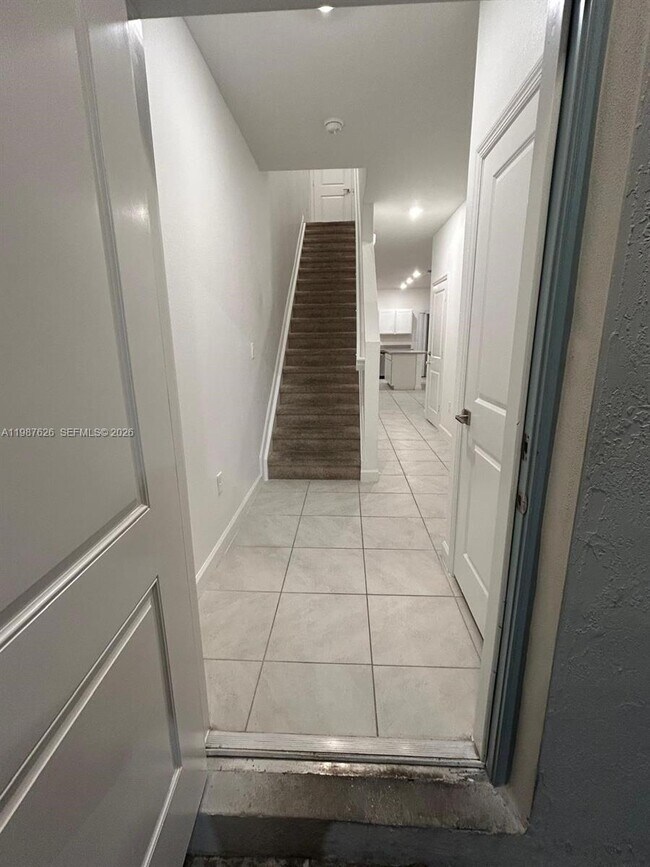 Foto del edificio - 624 SW 12th St