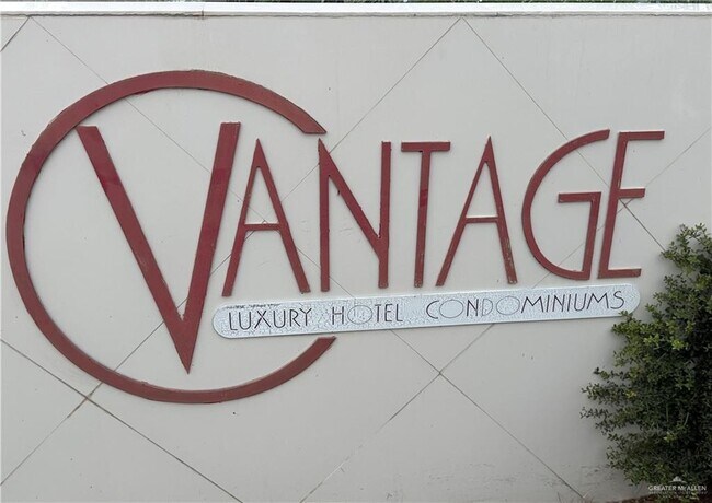 Building Photo - 18 Travis St