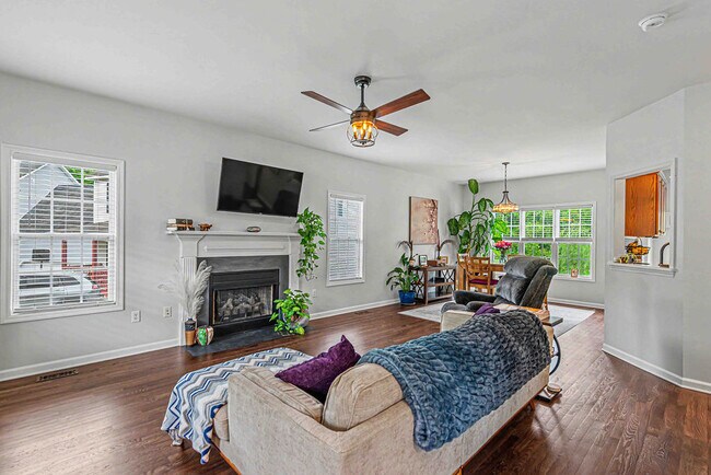 Building Photo - 609 Riva Ridge Rd