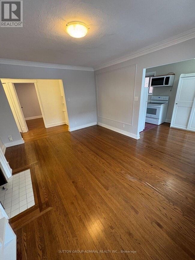 Photo du bâtiment - 1648 Bathurst St