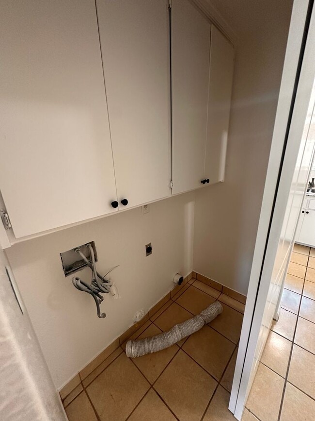 Foto del edificio - Duplex Home Available Now!