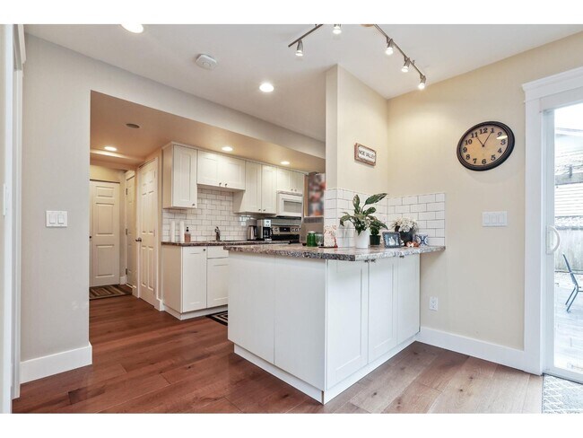 Photo du bâtiment - 12559-12524 24 Ave