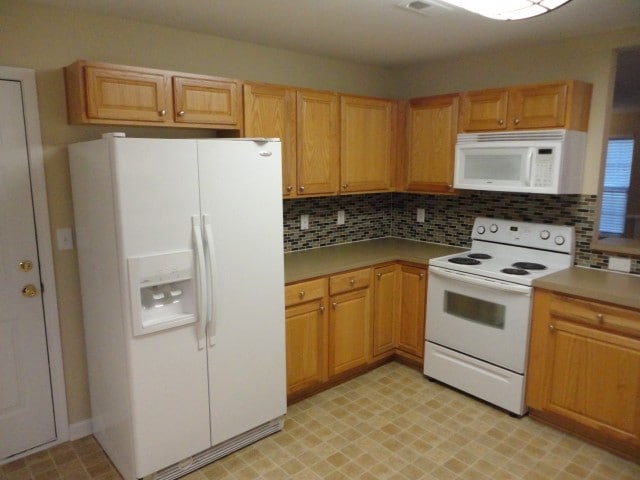 Building Photo - 5001 Babbling Brook Dr
