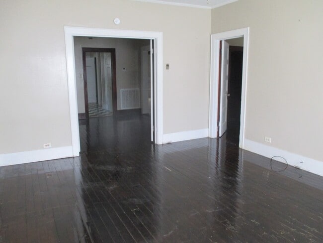 Building Photo - 3 bed close to Tech Campus