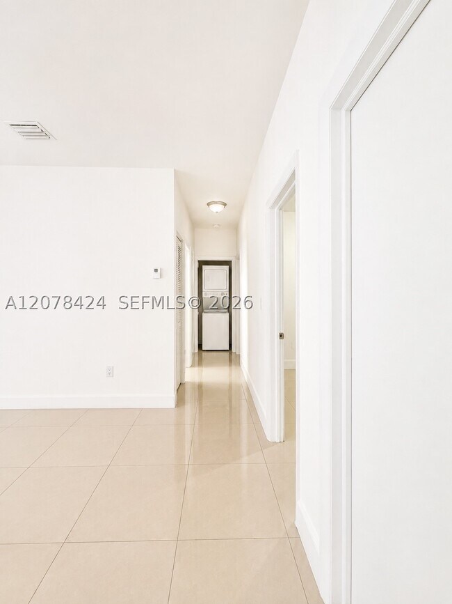 Foto del edificio - 7537 NW 3rd Ave