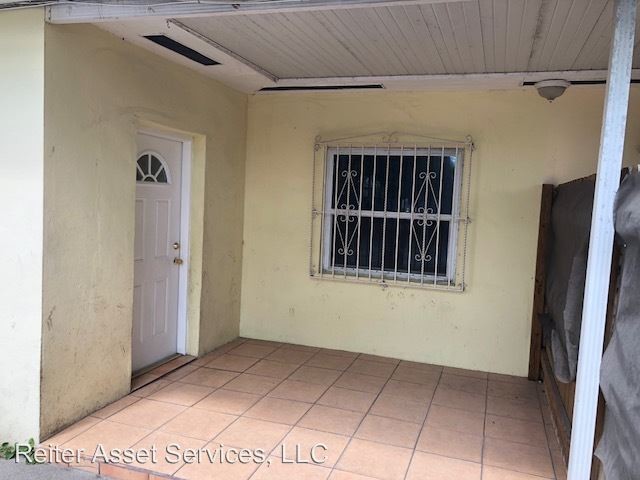Building Photo - 2 br, 1 bath Apartment - 7820 NW 3rd Avenue
