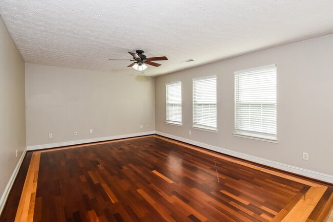 Building Photo - 1305 Bramlett Blvd