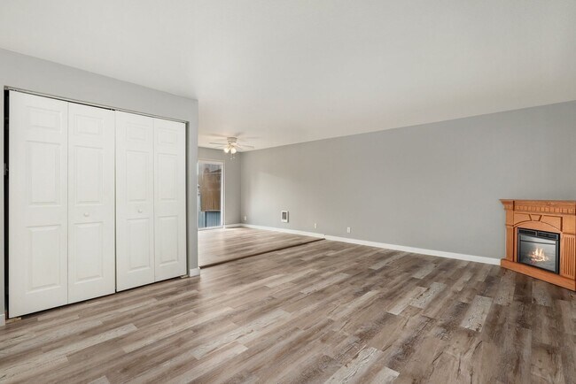 Building Photo - Cozy 2BD/1BTH Condo for Rent in Everett!