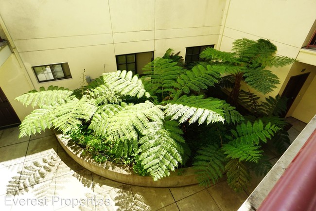 Foto del edificio - 2616-2620 Telegraph Ave